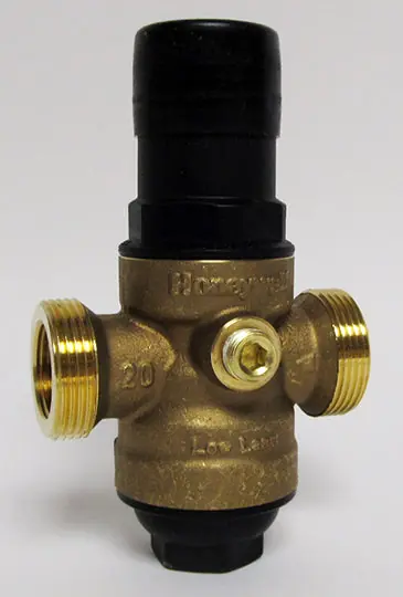 Honeywell Residential DS06-101-LF 3/4 inches Female NOT. DS06 "Dialset" Low Lead Pressure Regulating Valve (PRV)