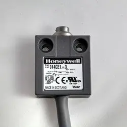 Selecta 914CE1-3 Basic Switch, 240 V AC, 5 A, Top Plunger Actuator, SPDT Contact